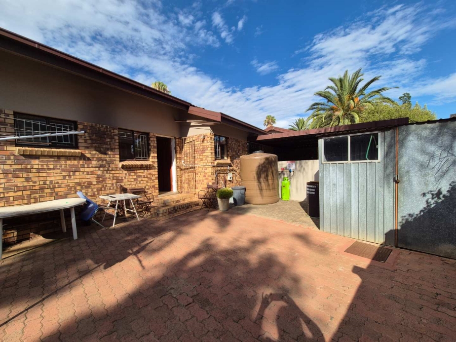 4 Bedroom Property for Sale in Heuwelsig Free State